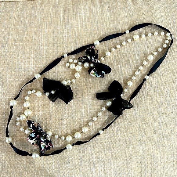 Multi layer costume jewelry necklace Two strand Pearl ribbon bow double - Picture 1 of 3